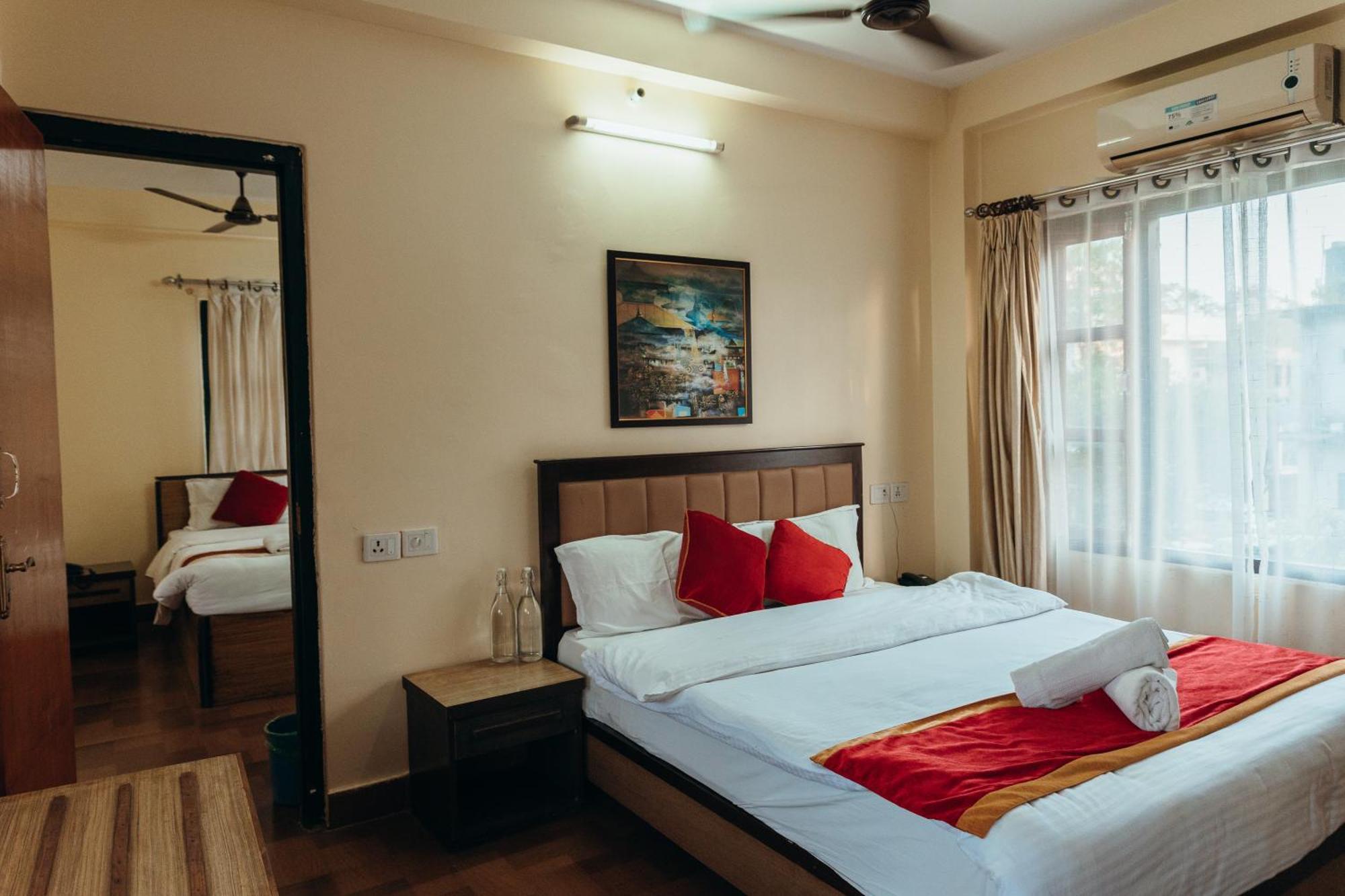 Lodge Jungle Safari Lodge- Serenity In The Wild Sauraha